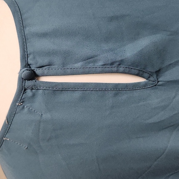 Born Famous Cold Shoulder Top - Picture 4 of 6